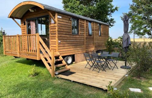 Marigny-les-Reullee Ski Chalet | DOMAINE DES GALINACES ROULOTTE LA ROUSSETTE 2-4P