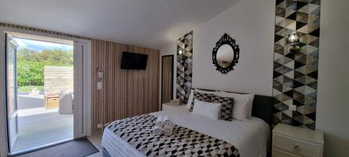Gauriaguet House | DOMAINE DES PIERRES PRECIEUSES - Demeure de Charme - Grand Standing - 15 pers - Spa - Massages - Détente et Bien-être - 30' Bordeaux