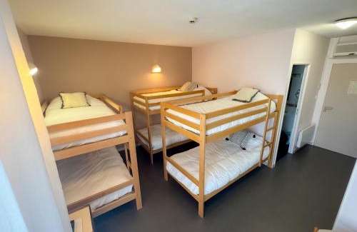 Saint-Etienne-de-Tulmont Hotel | Domaine de Pousiniès