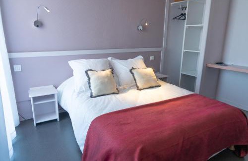 Saint-Etienne-de-Tulmont Hotel | Domaine de Pousiniès