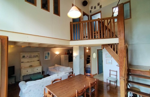Bellon Cottage | Domaine Jasmin sleeps 36/6 gîtes
