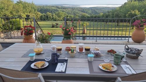 Reilhaguet Bed & Breakfast | Domaine La Garenne