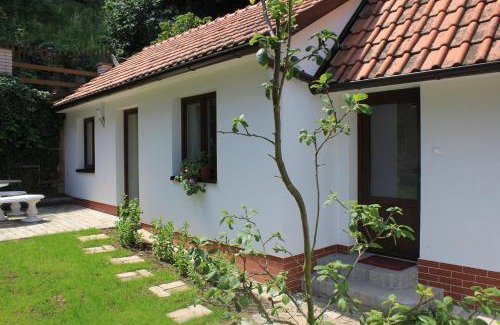 Zbraslav Apartment | Domek Praha - Zbraslav, u zámku
