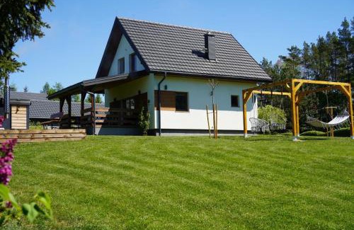 Sejny House | Domek z kominkiem nad jeziorem z jacuzzi ogrodowym