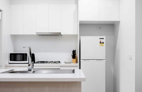 Bentleigh House | Domi Rentals - The Hampton Homes