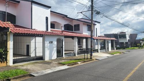 Alajuela Apartment | Don Carlos Place UPPER UNIT