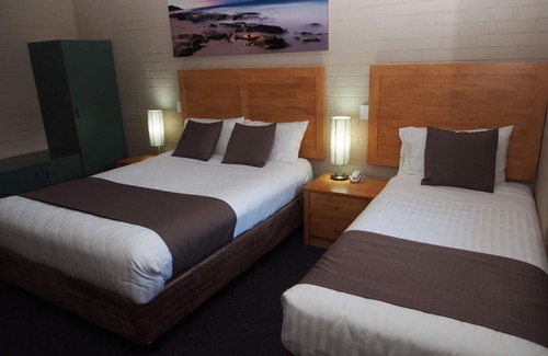 Dongara Hotel | Dongara Hotel Motel