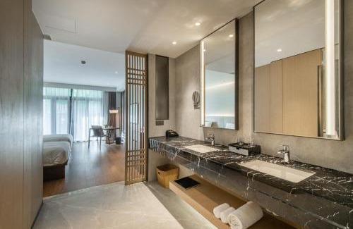 Yinzhou Hotel | Dongqian Lake Junlan Resort Hotel