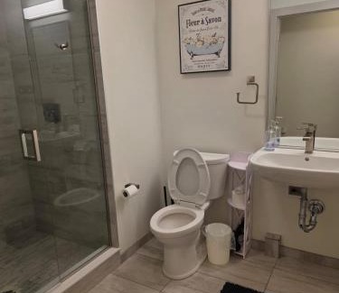 Cultural District Apartment | Donwtown Deluxe Apartment 23