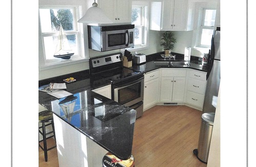 Sturgeon Bay Cottage | Door County Waterfront Cottage