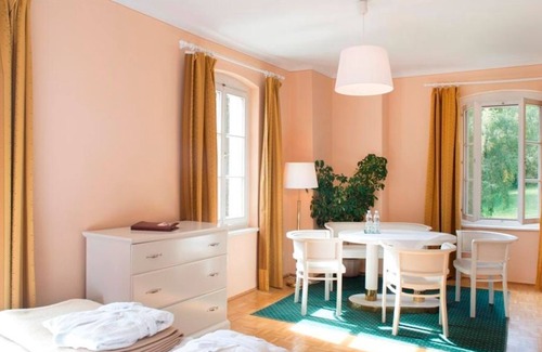Neumarkt in Steiermark House | Doppelzimmer Kategorie A - Hotel Landsitz Pichlschloss