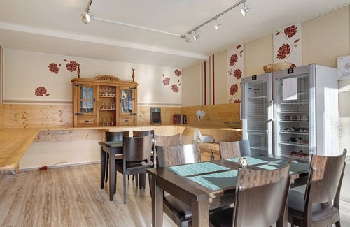 Sankt Georgen im Schwarzwald Apartment | 'Doppelzimmer Ohne Balkon 26' with Shared Garden and Wi-Fi
