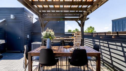 Historic Waverly House | Doralee by AvantStay 8 Minute Drive to Broadway Dolly Parton Themed