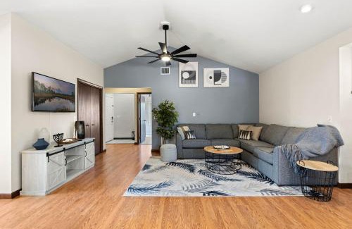 Mount Dora House | Doras Dream, 4 Bedrooms, Sleeps 12, Downtown