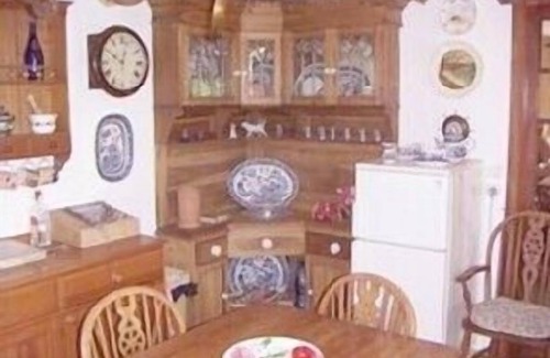 Villefranche-de-Lonchat House | Dordogne, near St Emilion-beautifully restored 18c village house+heated pool.