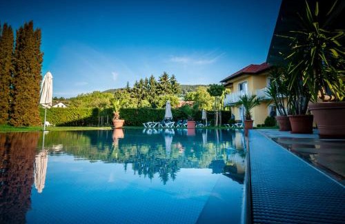 Maria Laach am Jauerling Hotel | Dorf Hotel Grüner Baum