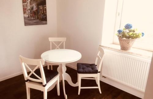Deggendorf House | Dorfschänke DEGGENDORF Hotel & Apartmenthaus