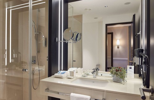 Oberursel Hotel | Dorint Hotel Frankfurt/Oberursel