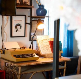 Douai Apartment | Douai, studio climatisé & poétique, nuit étoilée