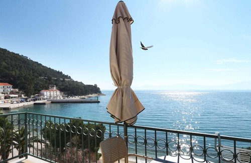 Drvenik Apartment | Double Comfortable Studio Sea View Apartment 32