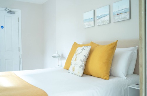 Kemptown Hotel | Double En Suite Room w/Private Patio