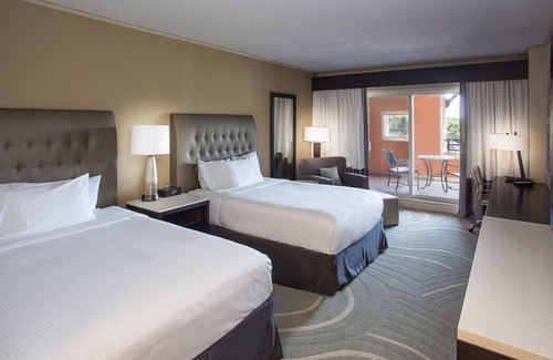Lakeway Hotel | Double Queen with Balcony at Lakeway Resort & Spa, Pool