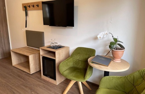 Krov Bed & Breakfast | Double room 4 - Gäste- und Weinhaus Haus Schatzgarten