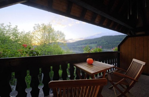 Hinterzarten Apartment | Double room Elegance with shower/WC
