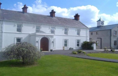 Craigavon Apartment | Double Room ensuite near Hillsborough Palaces