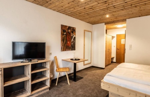 Damuels House | Double room - Gasthaus Ursprung