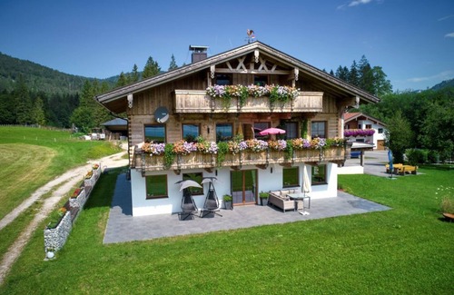 Achenkirch Apartment | Double room - Holiday apartment Hinterwinkl