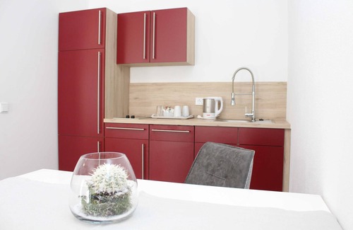 Mering Apartment | Double room - Hotel & Boarding House Schlosserwirt