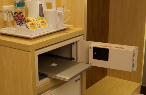 Al Barsha 1 Apartment | Double Room Near Mall of Emirates By E R