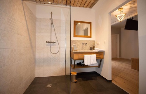 Straden Bed & Breakfast | Double room Sonnentanz - Monschein Bioweinhof
