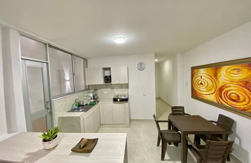 Barranquilla Apartment | Double room with balcony 300 mts from the river boardwalk