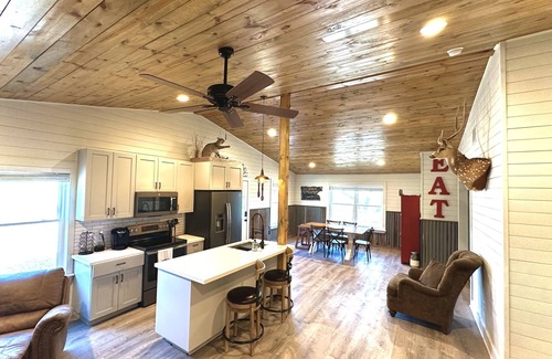 Telegraph Other | Double T Ranch House