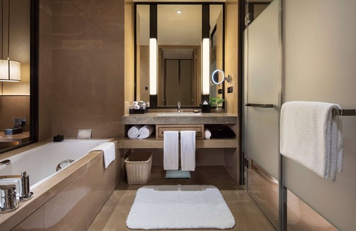 Haicang Hotel | DoubleTree by Hilton Hotel Xiamen - Haicang