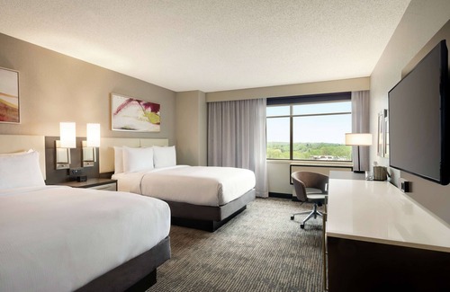 St. Paul Hotel | DoubleTree by Hilton St. Paul East