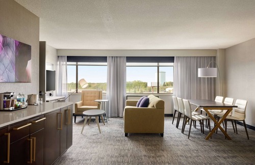 St. Paul Hotel | DoubleTree by Hilton St. Paul East