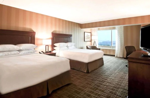 Fallsview Resort | DoubleTree Fallsview Resort & Spa by Hilton Niagara Falls