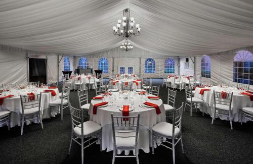 Barclay Downs Hotel | DoubleTree Suites by Hilton Charlotte/SouthPark