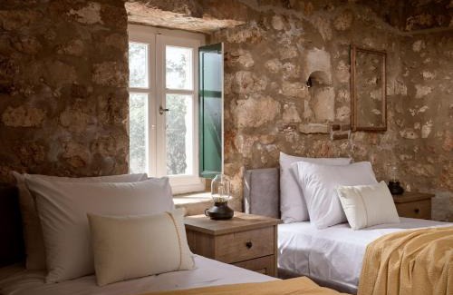 Korithi House | Dounias Village Home - Traditional Architecture & Modern Luxury