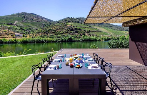 Cotas House | Douro Valley Luxury Rental on the Riverbank