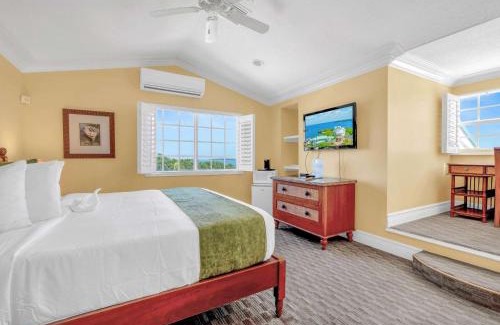 Key Largo Hotel | Dove Creek Resort & Marina, Trademark Collection by Wyndham