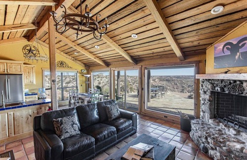 Canyon Cabin | Doves Rest Cabins - Fortress, on the West Rim