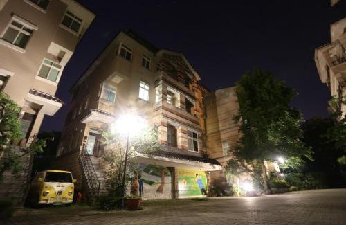 Tongluo Hotel | Downshifters House