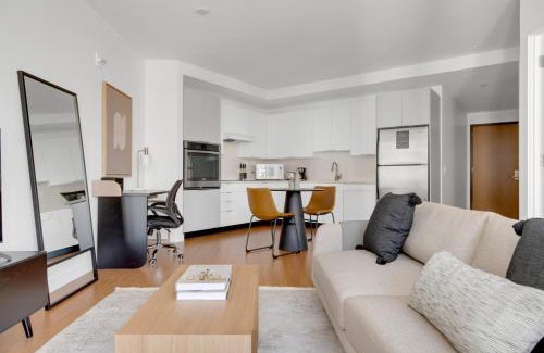 Chinatown Apartment | Downtown 1BR w Gym WD nr S Station BOS-619