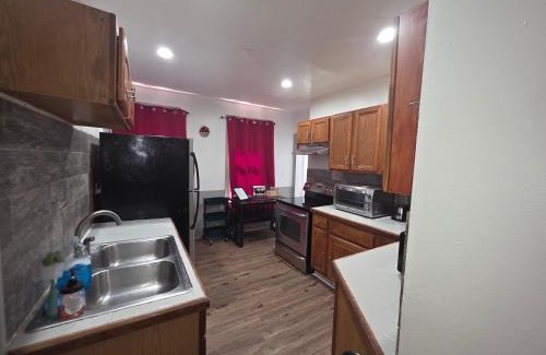 Center Apartment | downtown and secluded