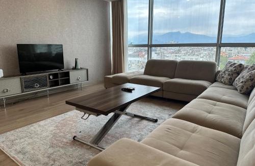 Kocasinan Apartment | Downtown Antalya XL Family Stay