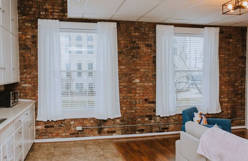 Valparaiso Apartment | Downtown Apartment on Lincolnway